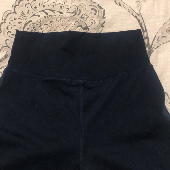 Alphalete Surface Path Leggings in NAVY - Picture 5 of 7